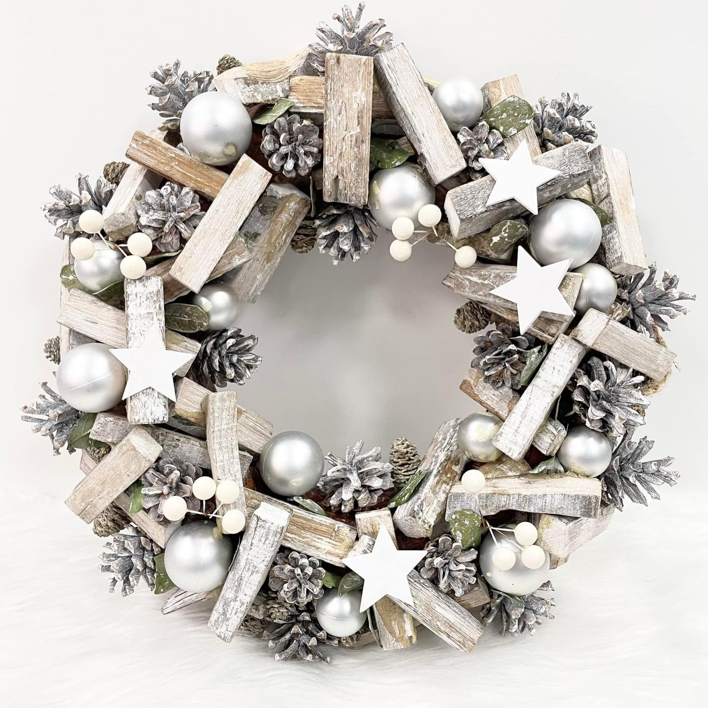 Silver and White Wreath 40cm