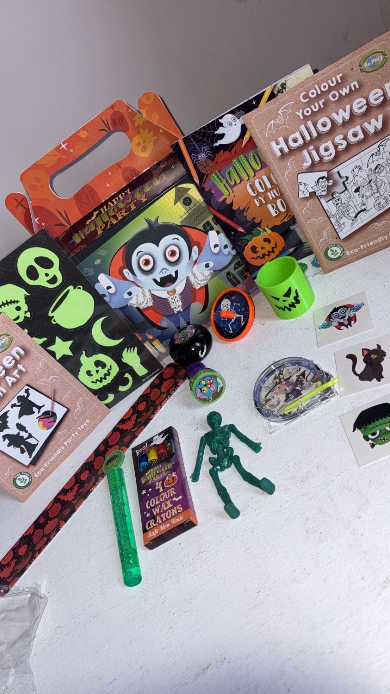 Halloween Activity Set - 14 Piece